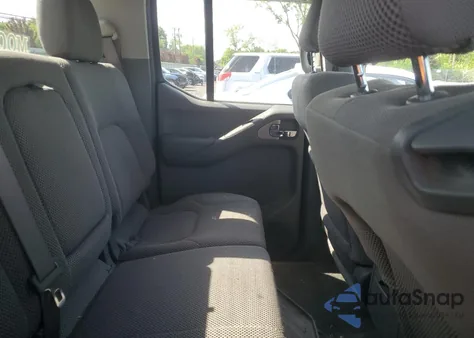 2005 Nissan Frontier Crew Cab Le z USA, uszkodzony, nr VIN 1N6AD07W65C433635